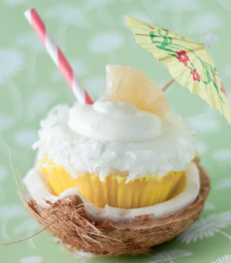 Monday Craftspiration: Piña Colada Cupcakes